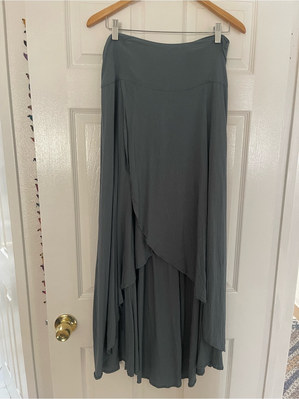 O’Neill Women’s Flowing Asymmetrical Maxi Skirt - Slate Gray/green